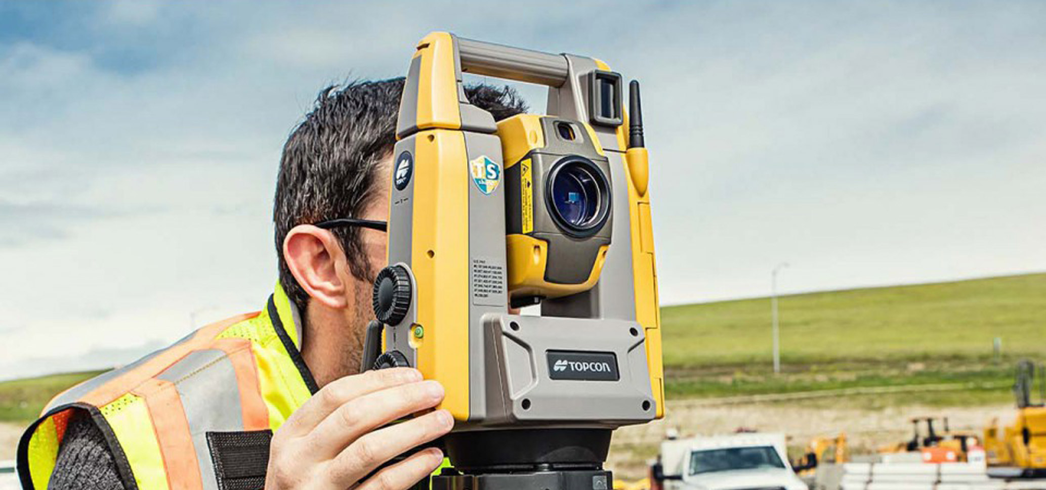 دوره کار با دوربین های توتال استیشن در مهرگان اصفهان